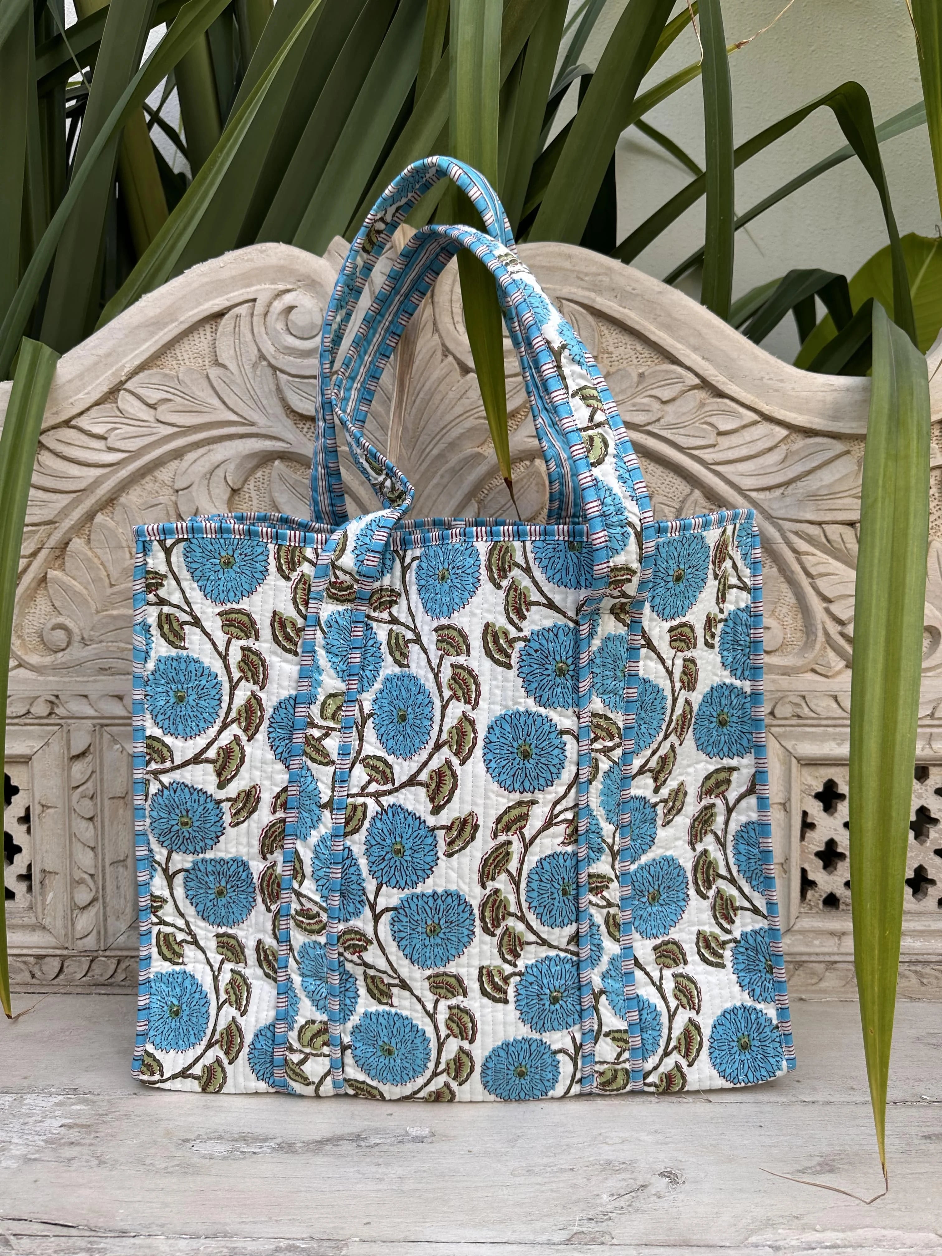 BLOSSOM QUILTED TOTE BAG