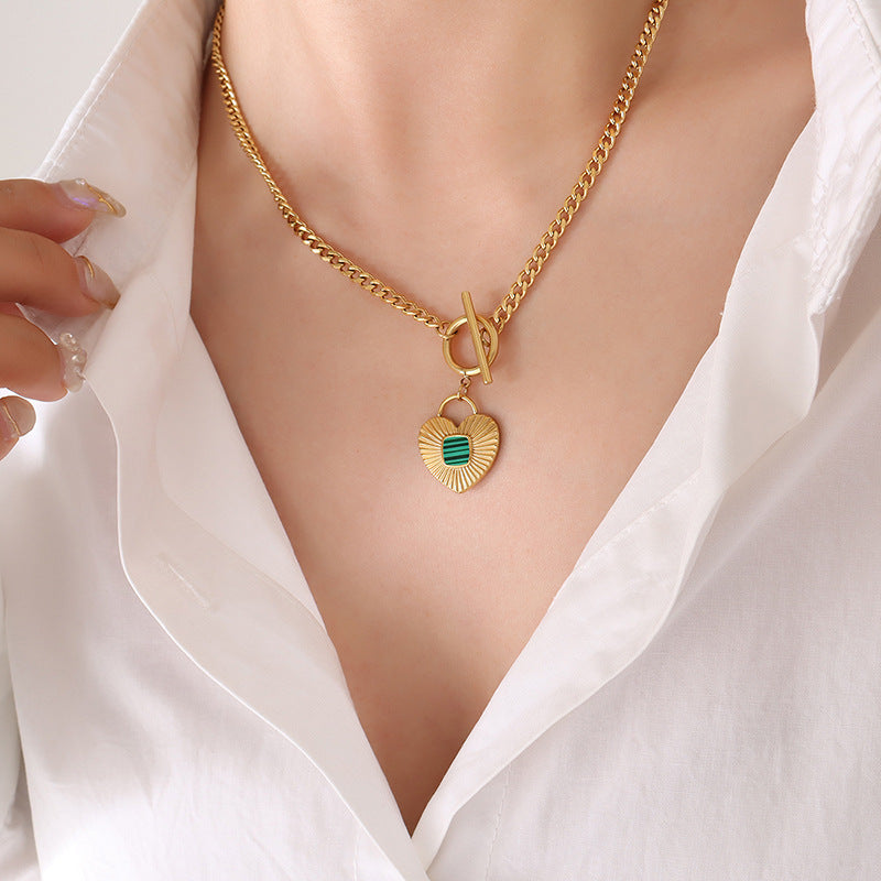 VESPER HEART NECKLACE