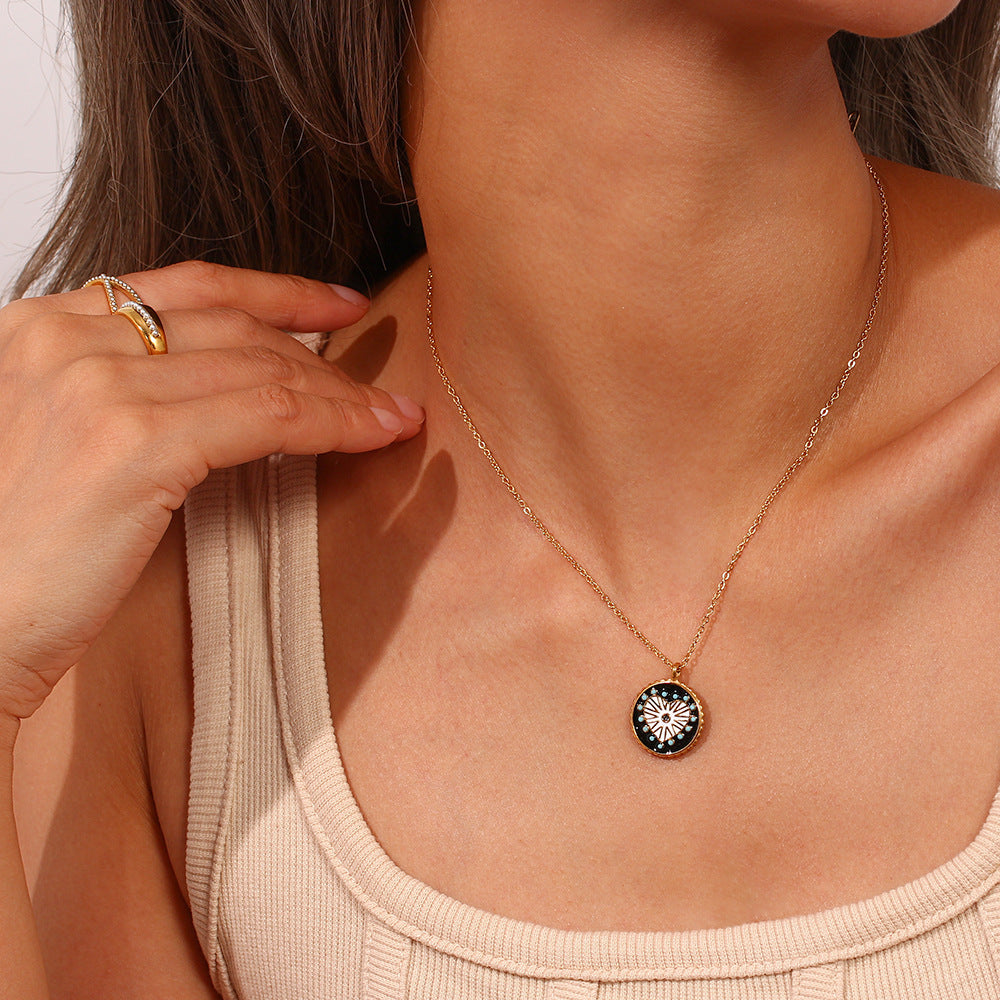 SABLE REVERSIBLE HEART NECKLACE