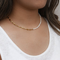 FRESHWATER PEARL GOLD NECKLACE